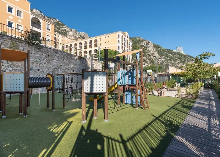 Monaco Border Luxury Suite - Sea View - Pool